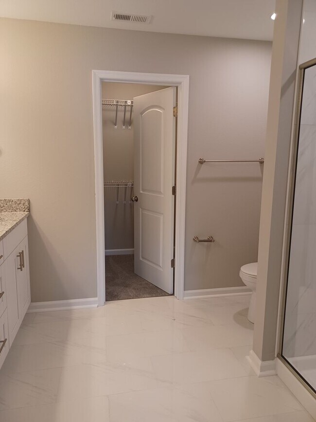 Building Photo - Newly Constructed 5 Bedroom Home in Hampton