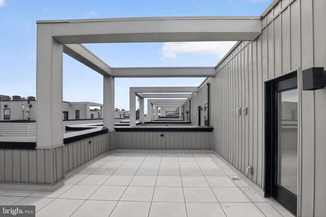 Building Photo - 635 N 7th St