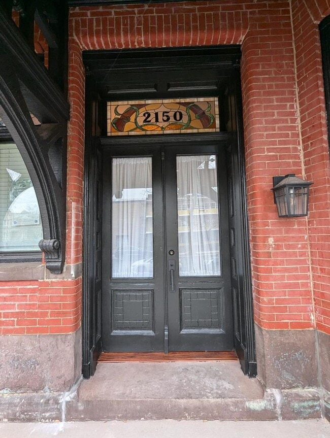 Building Photo - 2150 W Monroe St