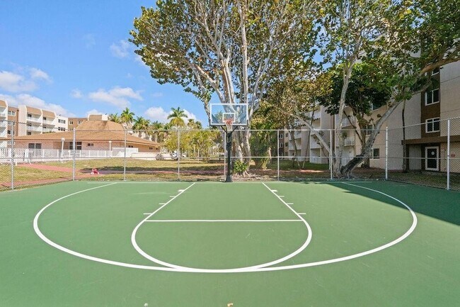 Building Photo - 6930 NW 186th St