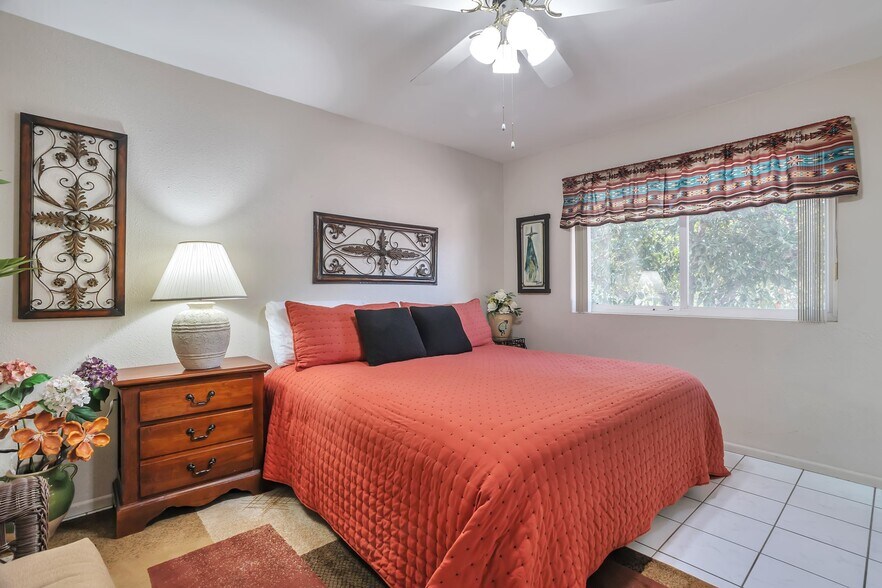 Building Photo - 10113 W Pebble Beach Dr