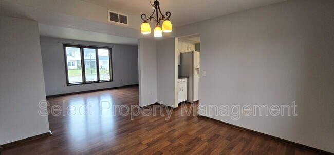 Building Photo - 6208 Landmark Dr