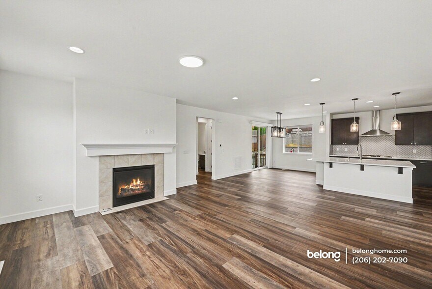 Building Photo - 20514-20591 91 Ave S