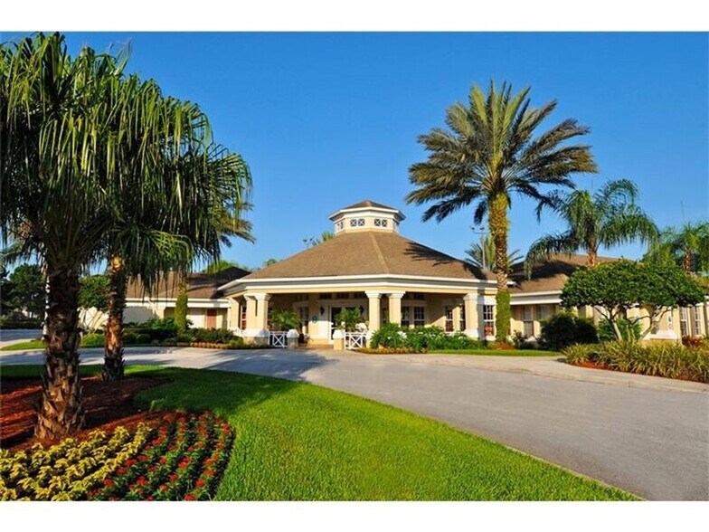 Building Photo - 2303 Butterfly Palm Way