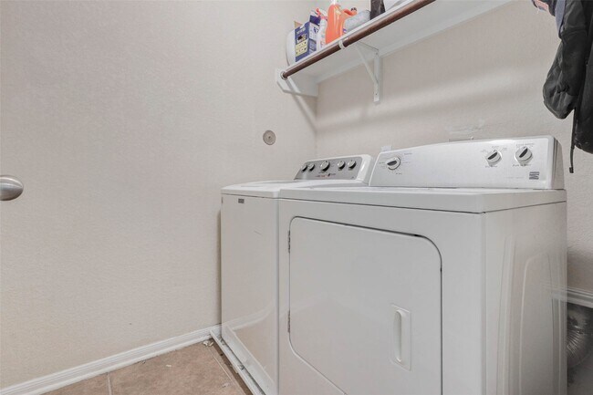 Building Photo - 3027 Upland Spring Trace