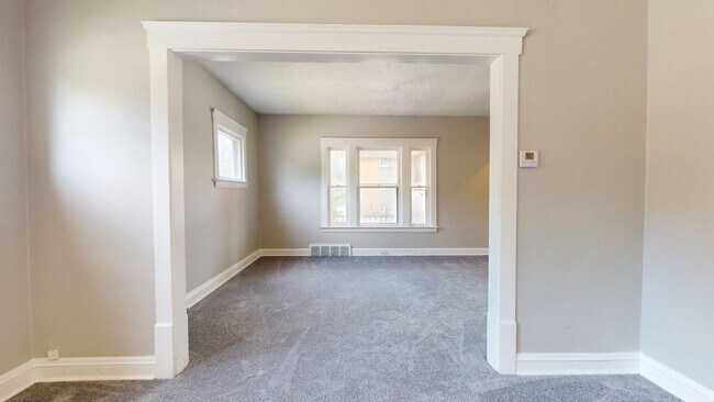 Building Photo - 3001 Denison Ave