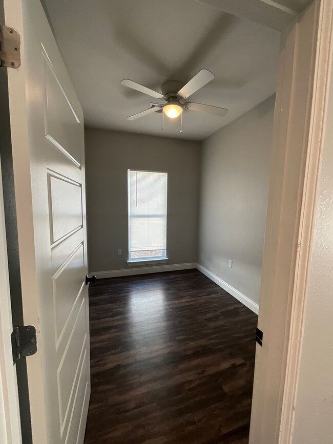 Building Photo - 202 Lacey Eden Ln