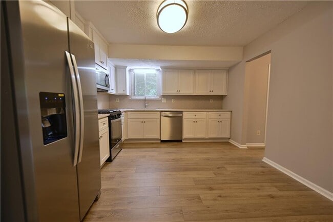 Building Photo - 4771 Ridgewood Ct NW