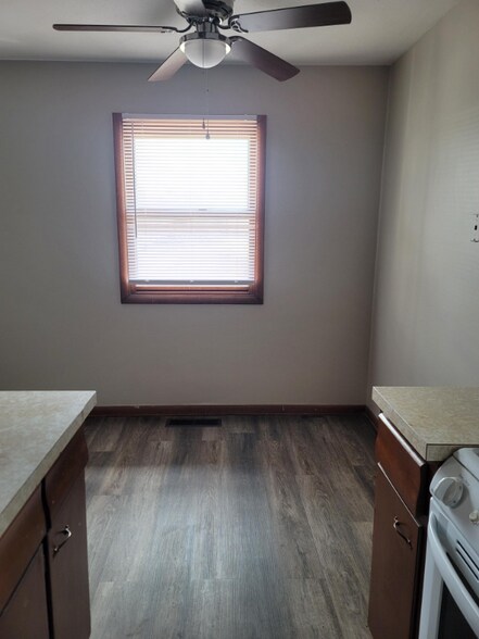 Building Photo - 319 Pershing Ave NE