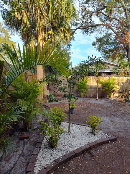 Building Photo - 6706 S Kissimmee St