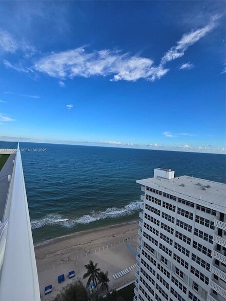 Building Photo - 4020 Galt Ocean Dr