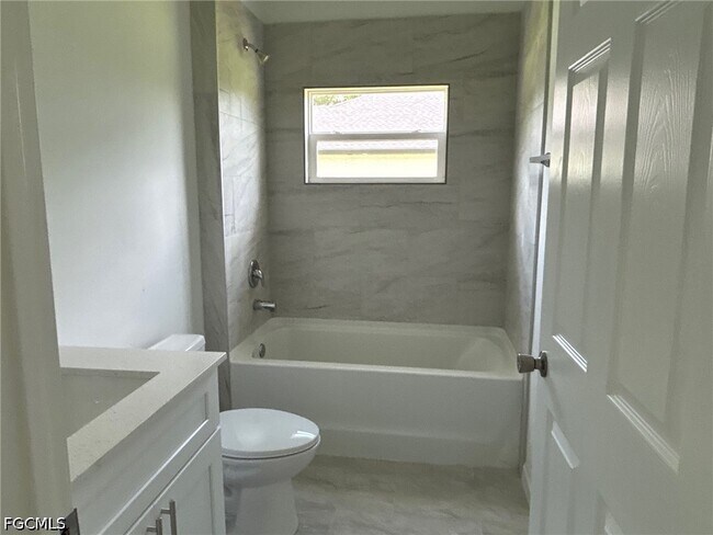 Building Photo - 1139 Rahway St