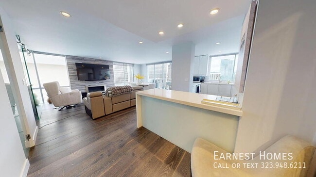 Building Photo - 2160 Century Park E