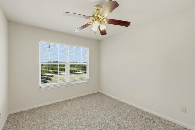 Building Photo - 2033 Creole Dr