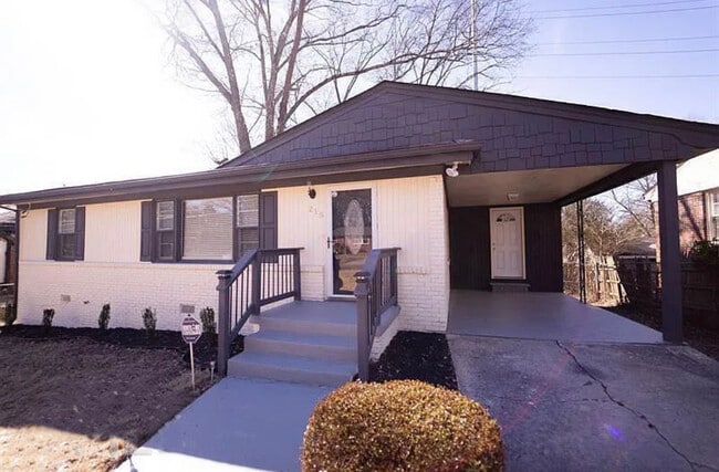 Primary Photo - 215 Silver Springs Cir SW