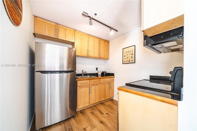 Building Photo - 1502 Jefferson Ave