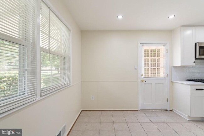 Building Photo - 8341 Carnegie Dr