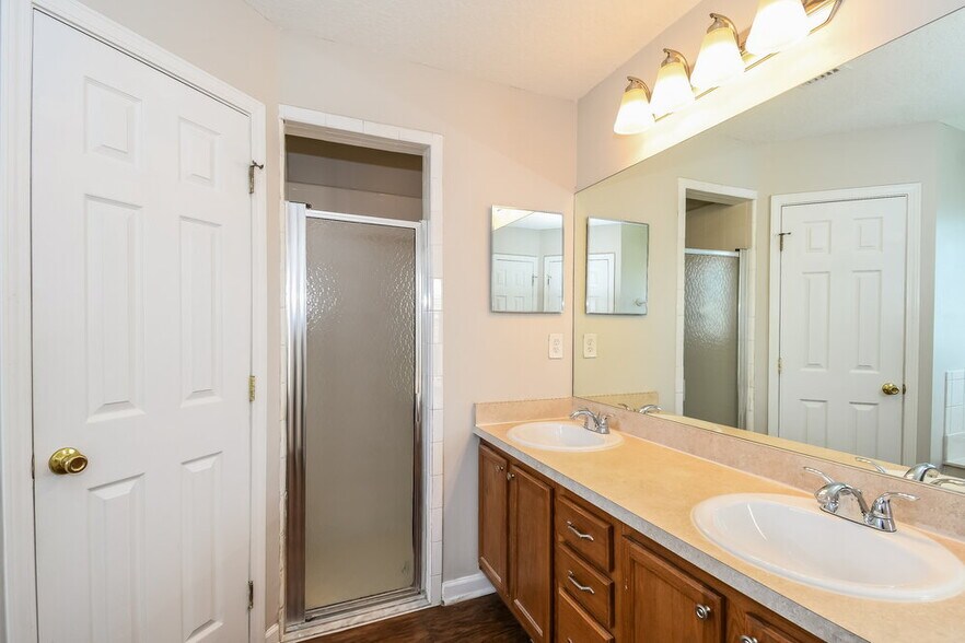 Building Photo - 1236 Loquat Ct