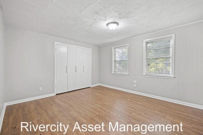 Building Photo - You Don't Want To Miss This One!!!!! It Is A Must See!!!!!! PRICE REDUCTION, SECTION 8 WELCOMED!!!!