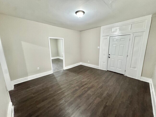 Building Photo - 1584 Rayburn St
