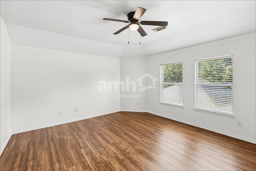Building Photo - 11011 Pierce Valley Dr