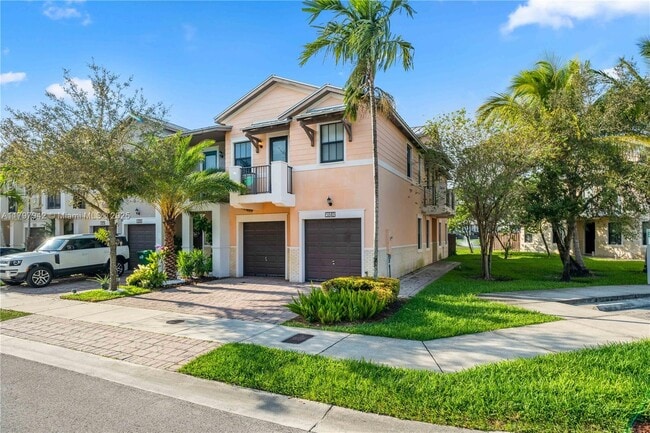 Building Photo - 5840 NW 104th Ct
