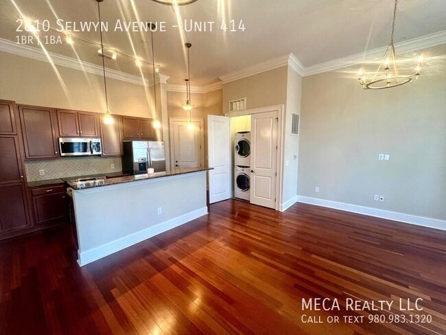 Building Photo - 2810 Selwyn Ave