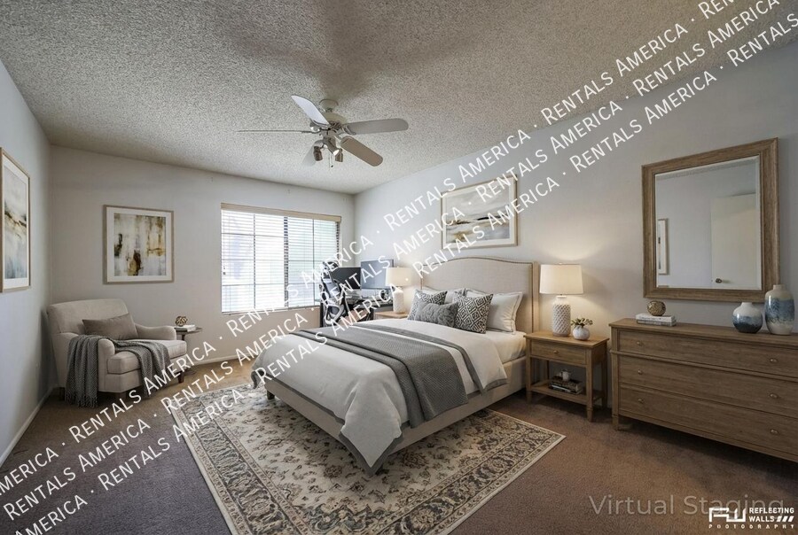 Building Photo - 925 N College Ave