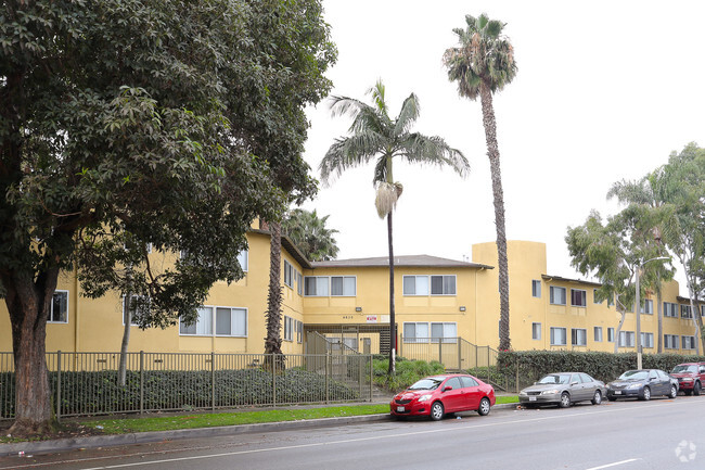 Primary Photo - Park Lane Apartments