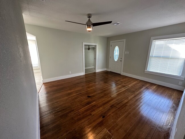 Building Photo - 5407 Menard Ave