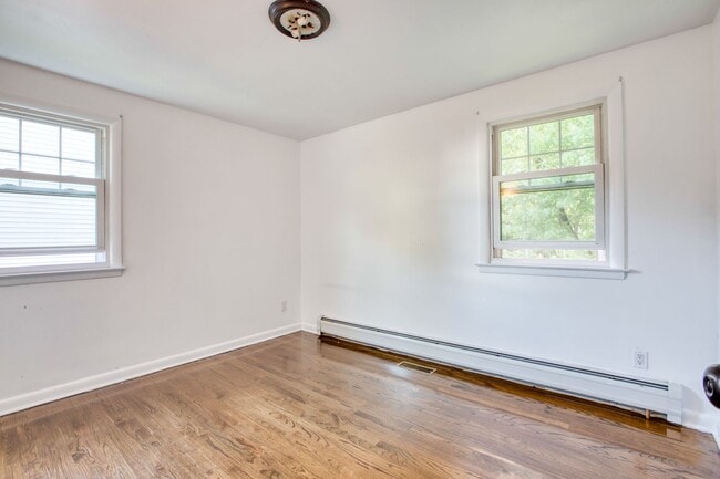 Building Photo - 171 Newell Ave