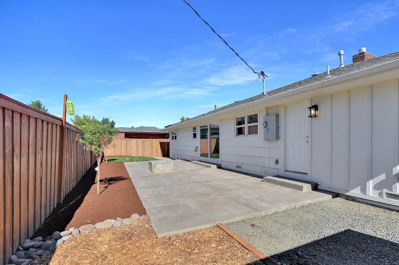 Building Photo - 3510 Walton Ln