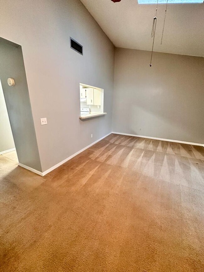 Building Photo - 505 Bristol Dr
