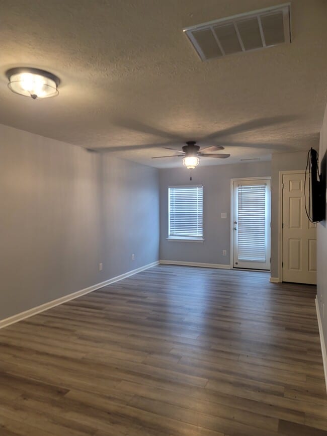 Building Photo - 5332 Big Bass Dr