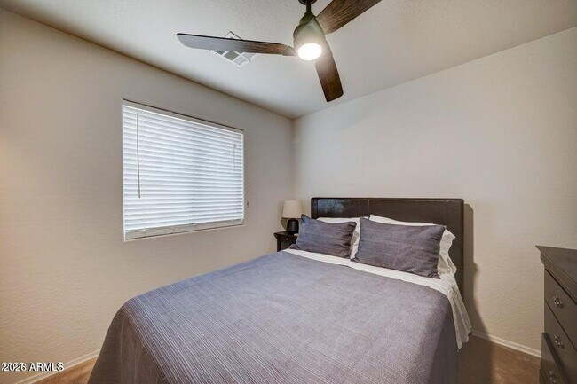 Building Photo - 29293 N Yellow Bee Dr