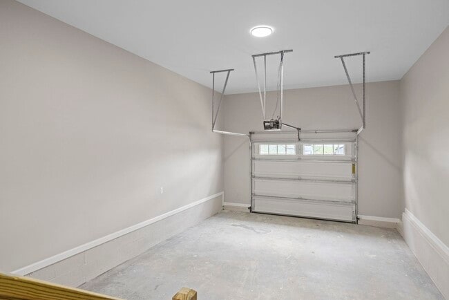 Building Photo - 10609 McGaheysville Rd