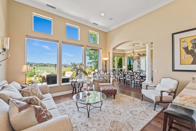 Building Photo - Executive Gated Serrano Golf-Course Home with Views of the 16th Hole!