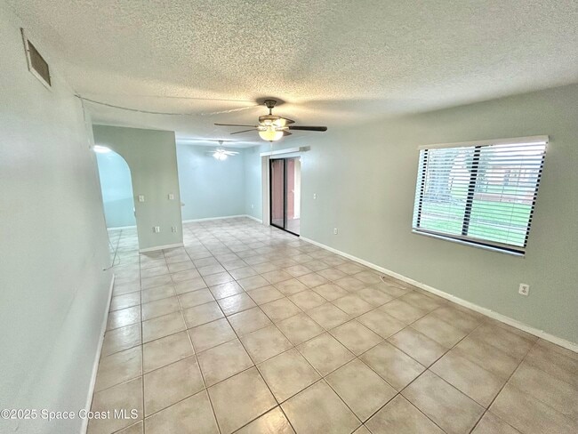 Building Photo - 176 San Juan Cir