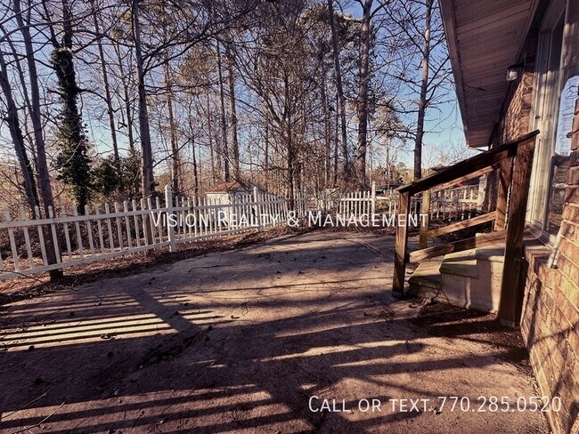 Building Photo - 95 Castlegate Cir