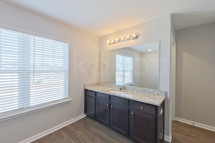 Building Photo - 112 Bluff Rd