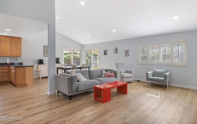 Building Photo - Single story 4 bed, 2 bath home in Newbury...