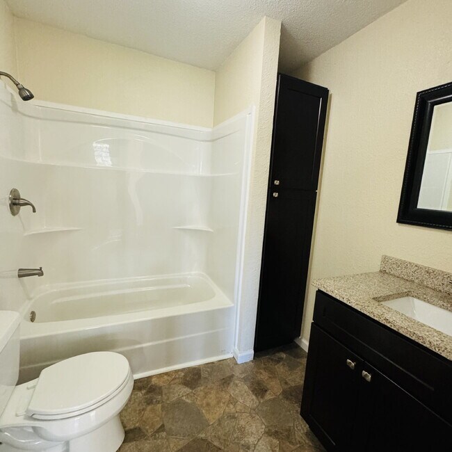 Building Photo - Now Leasing: Your 3 Bedroom | 2 Bathroom Country Retreat in the Heart of the City!