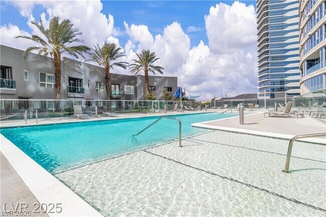 Building Photo - 4525 Dean Martin Dr