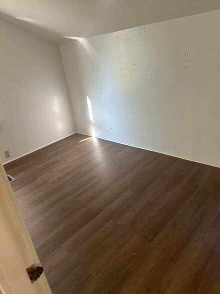 Building Photo - 432 Spring St