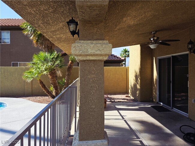 Building Photo - 1113 Lumina Ct
