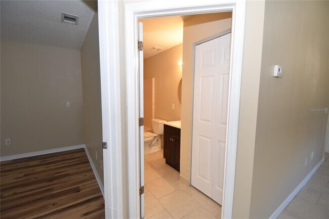 Building Photo - 27 Bunker View Dr