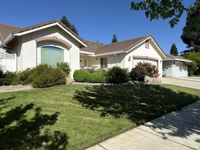 Building Photo - Charming 3-bedroom, 2-bath home in North Merced!