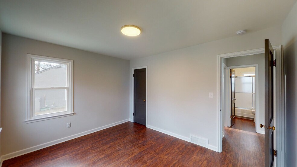 Building Photo - 6738 Sterling Ave