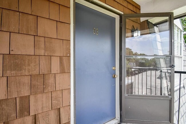 Building Photo - 9021 Gaylord Dr