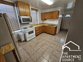 Building Photo - 3531 W Dickens Ave